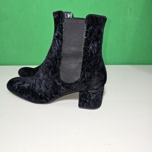 Comptoir des Cotonniers Comptoir black velvet boots